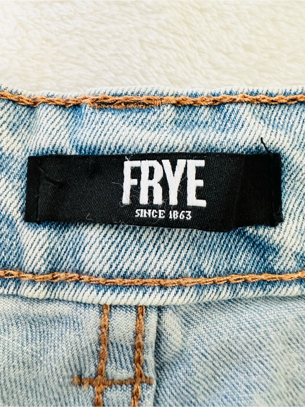FRYE Women’s Plus Light Wash High Waist Straight Leg Denim Jeans Size 16 - Picture 9 of 11